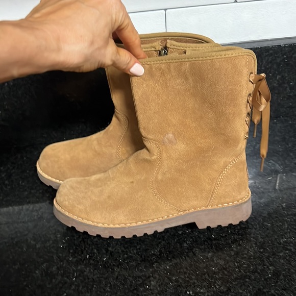 Ugg boots size 2 - Picture 3 of 6